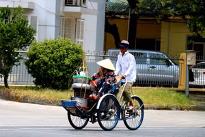 Thừa Thiên Huế dự kiến có 5.000 người bán hàng rong, buôn bán nhỏ lẻ không có địa điểm cố định được hỗ trợ.