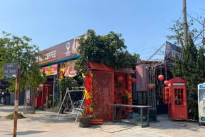 Nhiều quán ăn trên địa bàn thị trấn Phong Điền đóng cửa trước thời điểm thực hiện giãn cách xã hội.