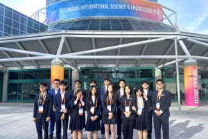 Đoàn học sinh Việt Nam tham dự Hội thi KHKT quốc tế năm 2024 tại Hoa Kỳ.
