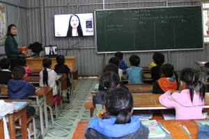 Hình ảnh lớp học Tiếng Anh theo iLINK tại Mù Cang Chải.