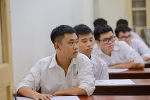 Học sinh thi tốt nghiệp THPT. Ảnh Xuân Phú.