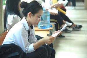 Thí sinh dự thi tốt nghiệp THPT. Ảnh: Hải Bình.