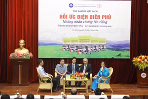 Tọa đàm với tác giả, dịch giả sách "Hồi ức Điện Biên Phủ - Những nhân chứng lên tiếng". 