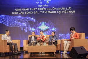 Các chuyên gia trao đổi tại hội thảo.