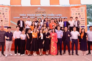 Tăng cường phối hợp doanh nghiệp và nhà trường trong đào tạo nguồn nhân lực.