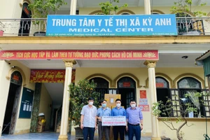 Formosa Hà Tĩnh tặng 10.000 bộ kit test nhanh Covid-19