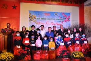 Chương trình Xuân ấm biên cương đến người dân xã Sơn Hồng