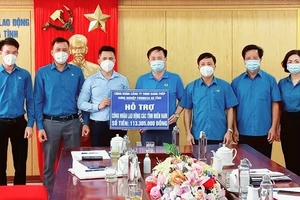 Công đoàn Công ty Formosa Hà Tĩnh trao 113 triệu đồng ủng hộ công nhân miền Nam