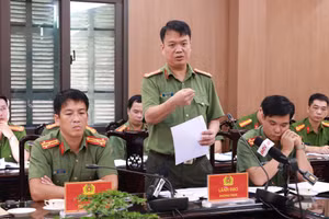 Thượng tá Cao Việt Hải, Trưởng phòng An ninh điều tra Công an tỉnh Phú Thọ, cung cấp thông tin tại họp báo.