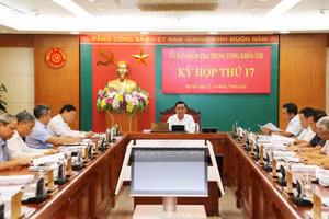 Toàn cảnh Kỳ thứ 17 của Ủy ban kiểm tra Trung ương.