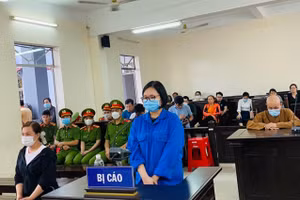 Bị cáo Tống Thị Tùng Linh tại phiên tòa xét xử.