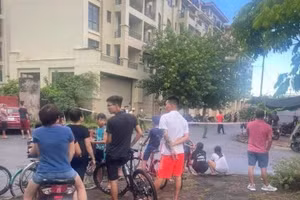 Cơ quan chức năng phong tỏa hiện trường nơi xảy ra vụ việc.