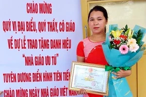 Cô giáo Y Lót luôn tâm huyết với giáo dục vùng biên.