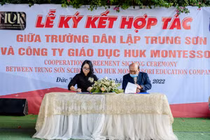 Lễ ký kết giữa Công ty Giáo dục HUK Montessori và trường Trung Sơn diễn ra long trọng.