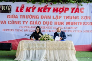 Lễ ký kết giữa Công ty Giáo dục HUK Montessori và trường Trung Sơn diễn ra long trọng.