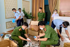 Cơ quan chức năng kiểm tra cơ sở thẩm mỹ "chui".