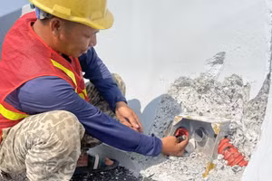 Cáp điện trên trên cao tốc Vân Đồn - Móng Cái đoạn cầu Vân Tiên bị cắt trộm.