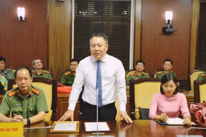 Thượng tá Vũ Trung Hiếu, phát biểu tại buổi lễ.