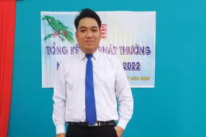 Thầy giáo trẻ Lê Văn Danh. (Ảnh: NVCC)