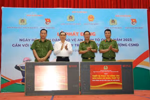 Công an Kiên Giang phát động Ngày toàn dân bảo vệ ANTQ.