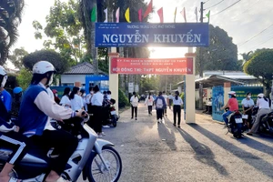 Kỳ thi tuyển sinh vào lớp 10 năm học 2023 - 2024 diễn ra an toàn, nghiêm túc, đúng quy chế. (Ảnh: Trọng Nhân)