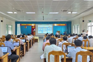 An Giang tổ chức Hội nghị tập huấn sử dụng học liệu thông minh.