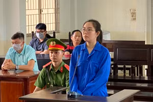 Phan Huỳnh Trúc Vi tại tòa. (Ảnh: C.H)