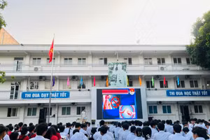 Buổi tuyên truyền về tác hại của thuốc lá tới học sinh tại Trường THPT Phúc Lợi, quận Long Biên, Hà Nội. 