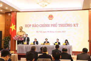 Bộ GD&ĐT nói về việc học sinh xúc phạm giáo viên, vấn đề dạy thêm học thêm