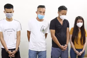 Nhóm đối tượng buôn bán, tàng trữ, sử dụng trái phép chất ma túy bị bắt giữ.