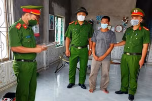 Đối tượng Nguyễn Quang Trung bị cơ quan chức năng bắt giữ.