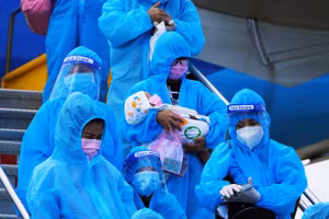 Trước đó, tỉnh Quảng Bình đã đón công dân về quê trên chuyến bay nghĩa tình.