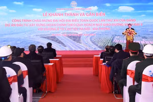 Quang cảnh Lễ khánh thành và gắn biển.