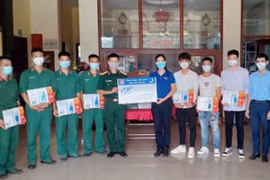 Tỉnh Đoàn Bắc Giang động viên thí sinh dự thi tốt nghiệp THPT năm 2021 đợt 2.