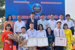 Đoàn Bắc Giang tại cuộc thi Khoa học kỹ thuật cấp quốc gia học sinh trung học năm học 2020 – 2021. Ảnh: Sở GD&ĐT Bắc Giang