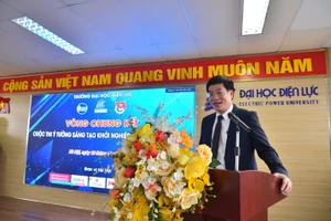 TS Nguyễn Lê Cường – Phó Hiệu trưởng Trường Đại học Điện lực - Trưởng Ban giám khảo phát biểu khai mạc chung kết cuộc thi.