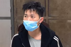 Đối tượng Phạm Thanh Tùng tại cơ quan công an.