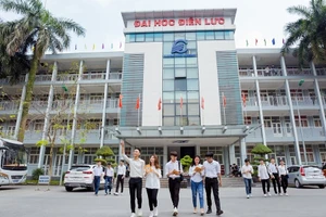 Học viên, sinh viên trường Đại học Điện lực trở lại trường học tập từ 15/3.