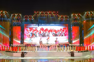 Tiết mực văn nghệ tại chương trình "Khát vọng - Tỏa sáng". 