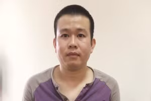 Đỗ Văn Đồng tại cơ quan công an.