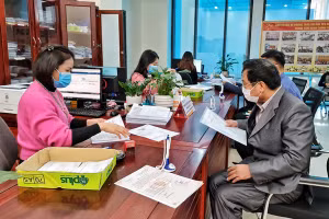 Trung tâm hành chính công hoạt động trở lại đảm bảo điều kiện an toàn phòng dịch Covid-19 (Ảnh minh họa).