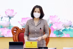 Chủ tịch UBND tỉnh Bắc Ninh Nguyễn Hương Giang phát biểu sáng 17/6.