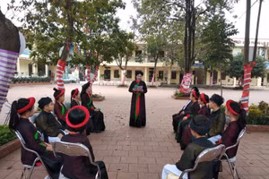 Dạy hát dân ca Quan họ Bắc Ninh trong các nhà trường.