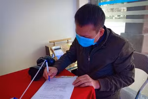 Người dân trở về Hà Nội sau dịp 30/4 - 1/5 phải khai báo y tế.