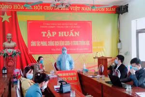 Triển khai tập huấn công tác phòng chống dịch bệnh tại trường học.