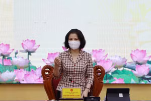 Chủ tịch UBND tỉnh Bắc Ninh - Nguyễn Hương Giang phát biểu.