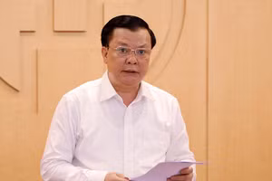 Bí thư Thành ủy Hà Nội Đinh Tiến Dũng. 