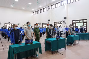 Toàn cảnh phiên tòa giả định.