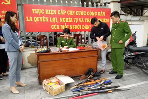 Điểm tiếp nhận, thu hồi vũ khí vật liệu nổ...