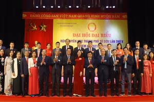 Ban chấp hành Hội Khuyến học thành phố Từ Sơn khóa V, nhiệm kỳ 2021 - 2026 ra mắt Đại hội.